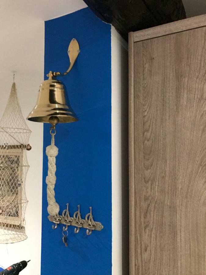 Le Petit Bateau Lägenhet Menton Exteriör bild