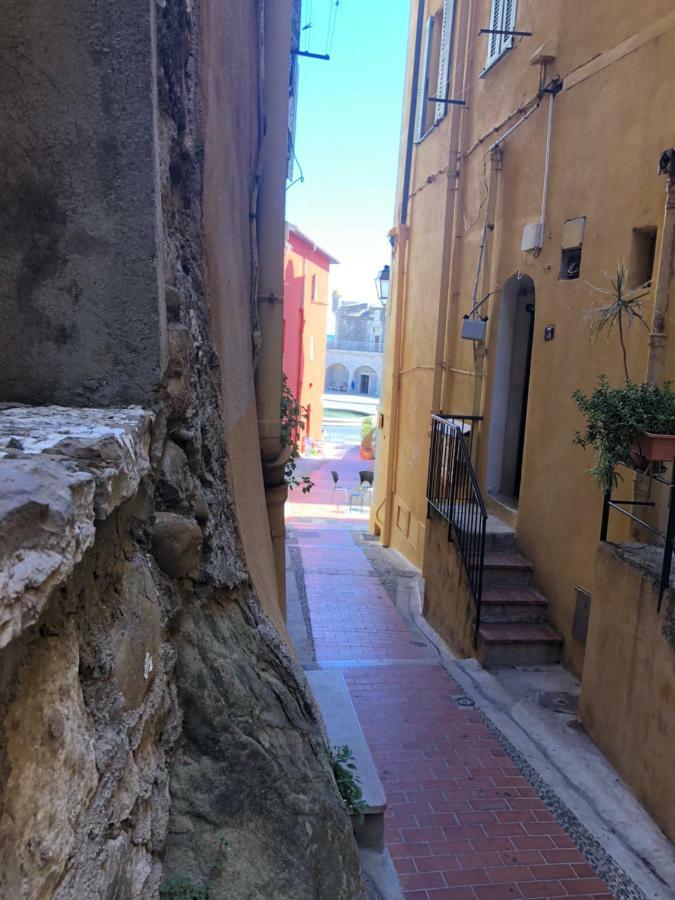 Le Petit Bateau Lägenhet Menton Exteriör bild